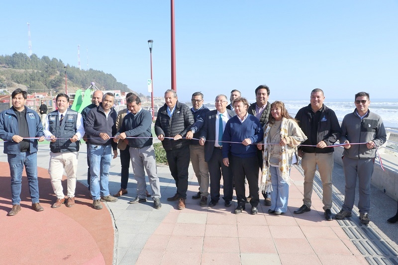 El más extenso de la región: Dirección de Obras Portuarias del MOP inaugura borde costero de Iloca