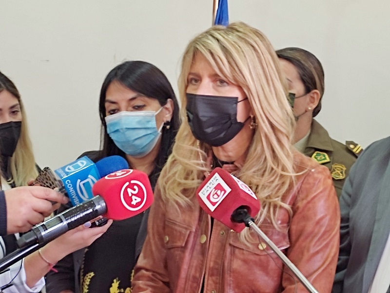 Senadora Rincón pide rápida investigación y dura sanción para autores de incendio de escuela Gerónimo Lagos