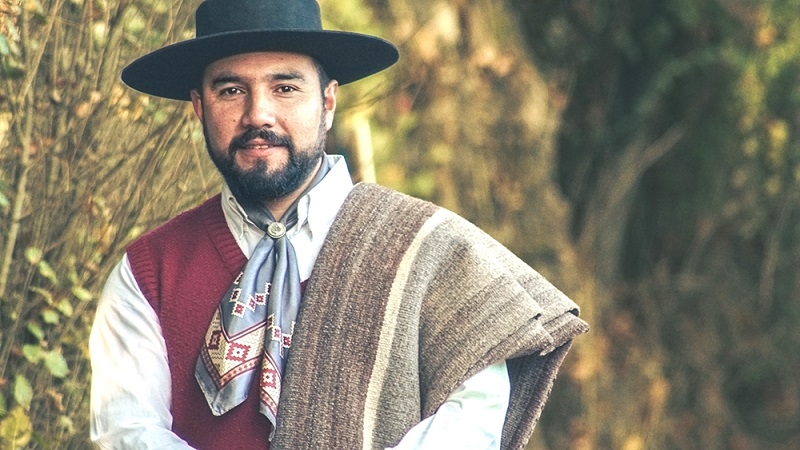 Cantor campesino Jorge Castro recorrerá el Maule con su nuevo disco “Decidor”