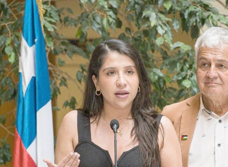 Diputada Consuelo Veloso solicita mediación en huelga de Colegio Concepción de Linares: “Debe existir una salida que no deje atrás a los trabajadores”