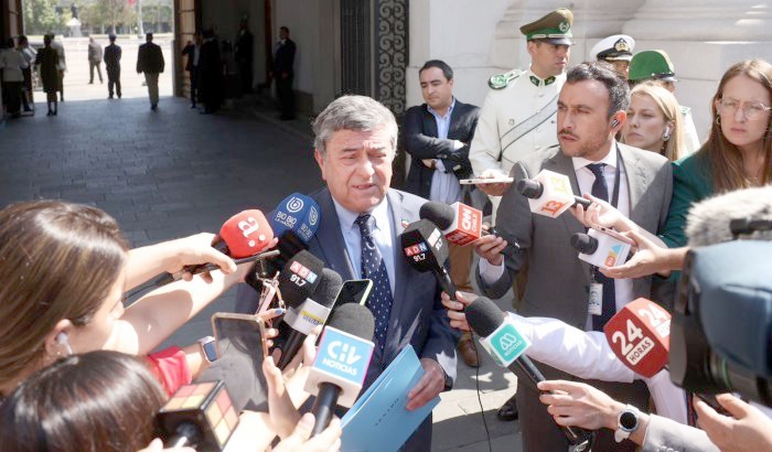 Senador Coloma (UDI): “Aquí está el espacio para que la pena y el agradecimiento puedan expresarse”.