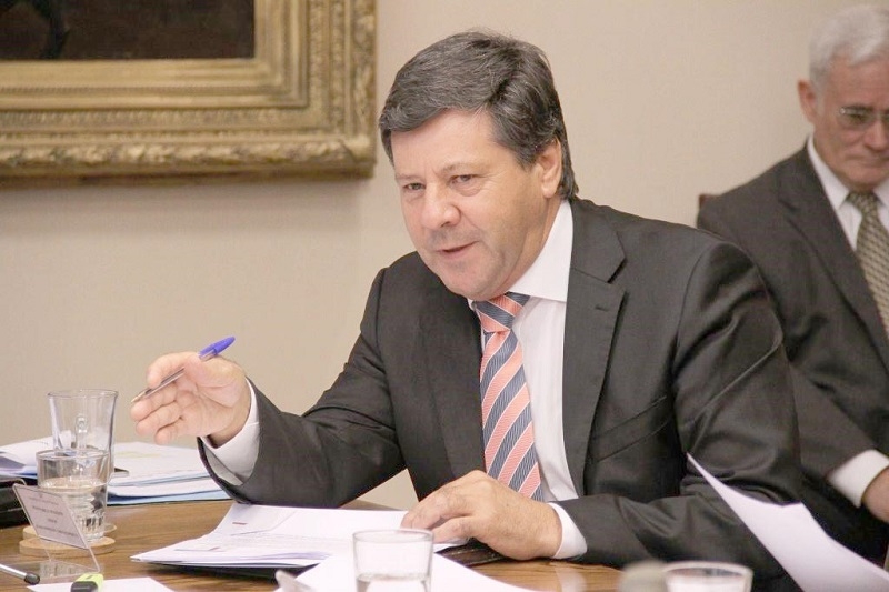 Senador Castro: “Es inaceptable que demoremos 12 a 15 años en entregar una solución habitacional”