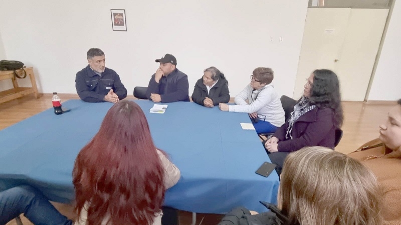 Linares: Director de SEC regional se reunió con representantes de vecinos por alzas excesivas en cuentas de luz
