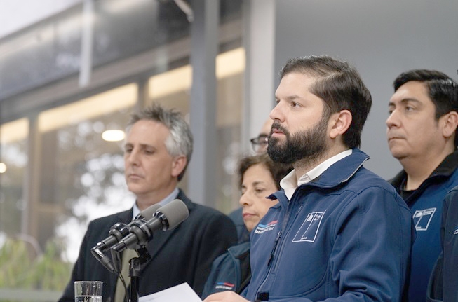 Encuesta CADEM: 32% aprueba la gestión del Presidente Gabriel Boric y 66% la desaprueba.