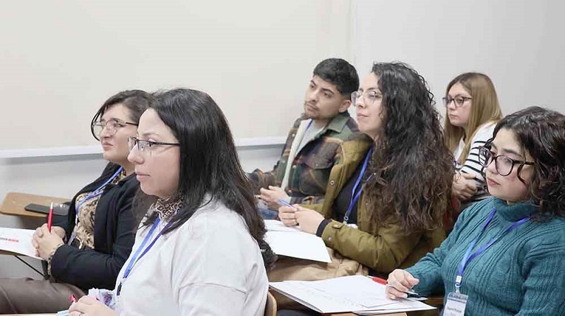 U. Autónoma fortaleció competencias de sus docentes clínicos de Linares con curso sobre Feedback