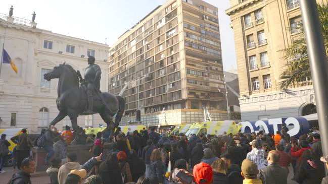 Edificio quemado en Plaza de Armas corre el riesgo de quedar inutilizable