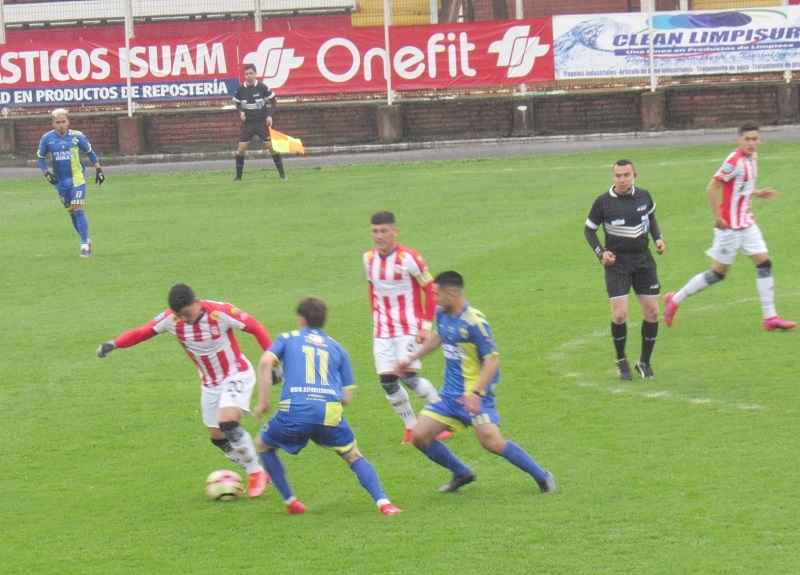 En Osorno:  Albirrojos cayeron con gol polémico y continúan como colistas en Tercera 