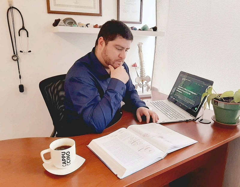  Destacado kinesiólogo chileno ofrecerá diplomados en la Universidad Católica, con foco en investigación y entrenamiento olímpico
