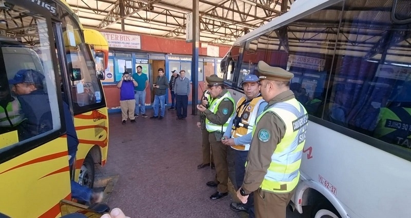 Linares:  SIAT de Carabineros reforzó prevención de accidentes de tránsito en Terminal de Buses