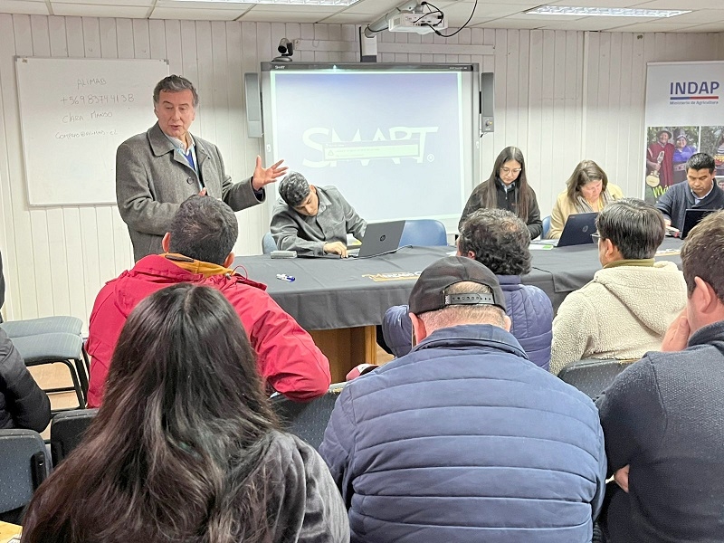INDAP y JUNAEB propician espacios para potenciar  participación de pequeños productores en programa de alimentación escolar