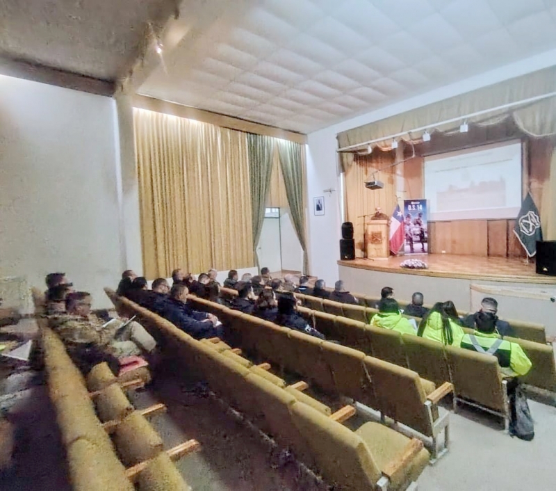 OS14- Linares: Carabineros realiza capacitación de coordinación en Seguridad Municipal