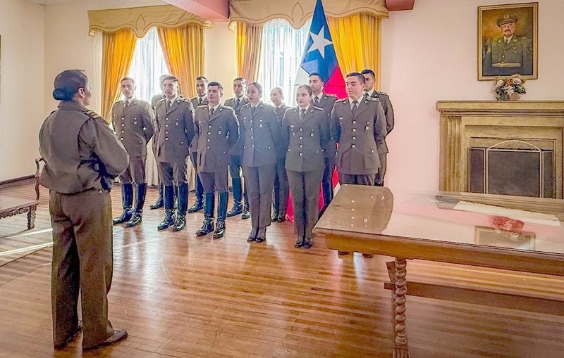 General de Carabineros del Maule recibió a aspirantes a Oficiales