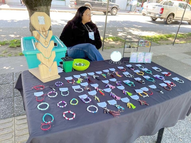 Emprendedores de Longaví exhibieron sus productos en la primera Feria de Artesanía “Con tus manos”