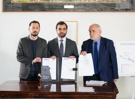 Firman decreto que ordena la expropiación de los terrenos de la ex Colonia Dignidad