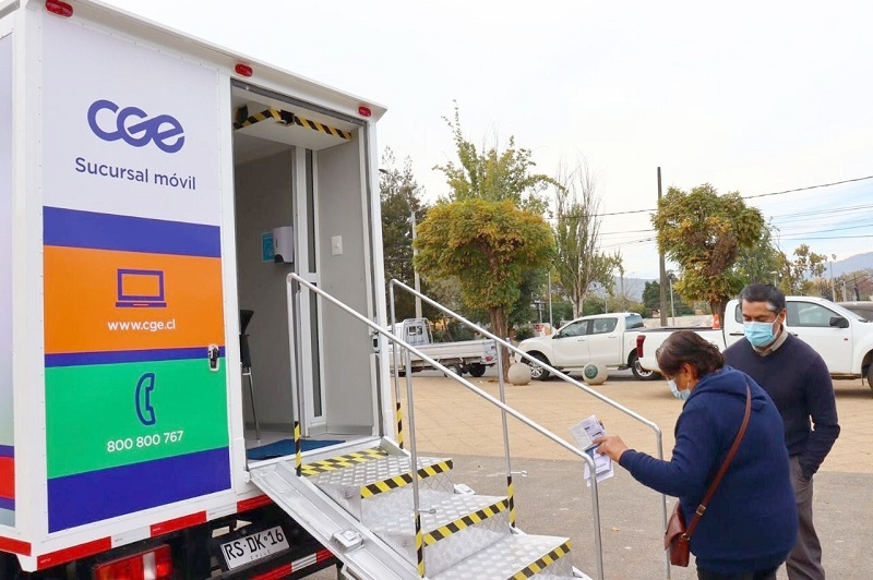 Oficina Móvil de CGE ha realizado cerca de 1500 atenciones en su recorrido por las comunas de la Región del Maule