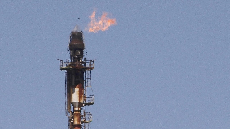 Hualpén: Vecinos exigen paralizar el sistema de "antorcha" en la refinería de Enap