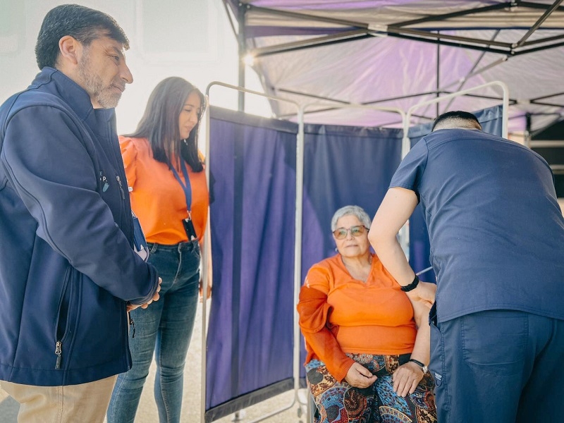 Seremi de Salud refuerza campaña de vacunación para prevenir el Covid-19