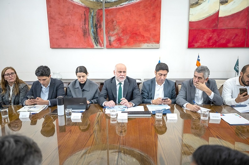 Ministro Elizalde lidera jornada de trabajo con delegados presidenciales para fijar objetivos políticos del último año de Gobierno