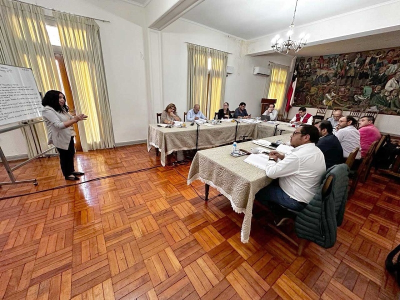 SENDA expone nuevo modelo de gestión local que refuerza rol de municipios en la prevención
