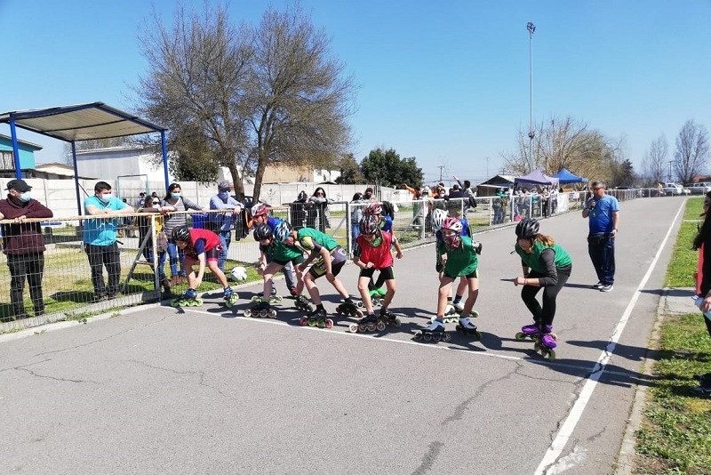 Club de patín carrera de Curicó celebró reencuentro deportivo con actividad masiva 