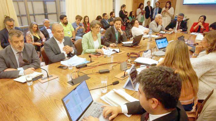 Isapres a contrarreloj: Diferencias entre diputados y senadores dirigen el debate a una comisión mixta