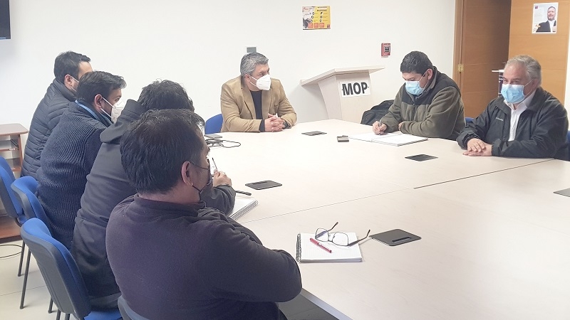MOP y CORMA acuerdan trabajo conjunto para conservar caminos de la red vial regional del Maule  