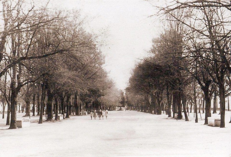 Antaño, Alameda de las Delicias  -Hogaño, Alameda Valentín Letelier-