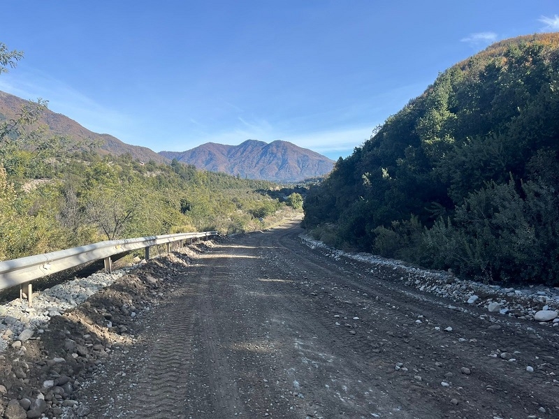 MOP repara camino al embalse Ancoa y avanza en obras en ruta a Pejerrey