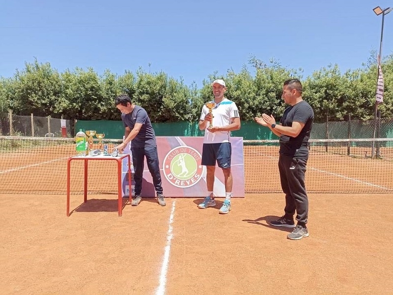 Club de tenis de “D’Reyes” de Lomas de Polcura de Longaví culminó con éxito campeonato del mes de noviembre 