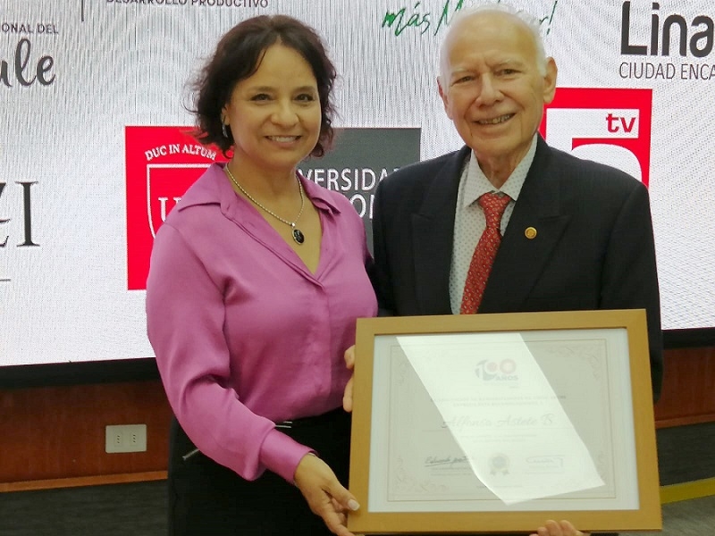 ARCHI Regional resaltó en Linares los 100 años de la Radio