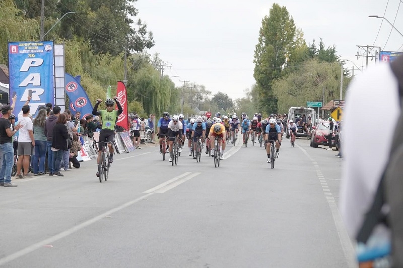 Funcionario de Gendarmería cosecha triunfos en Campeonato Nacional de Ciclismo realizado en Yerbas Buenas