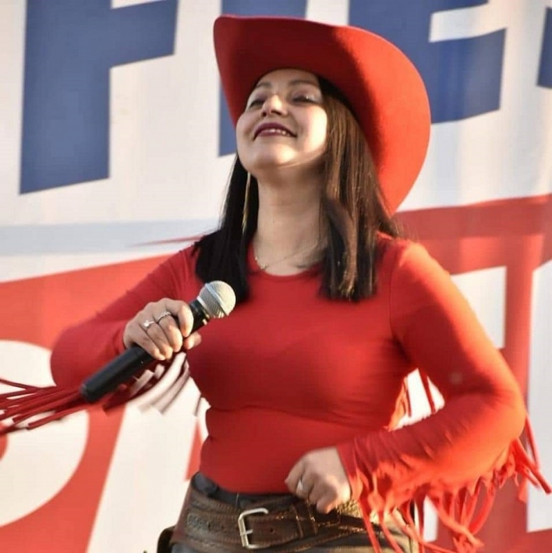 Pelluhue: en accidente de tránsito fallece Ivana Pino "La Rancherita de Chanco"
