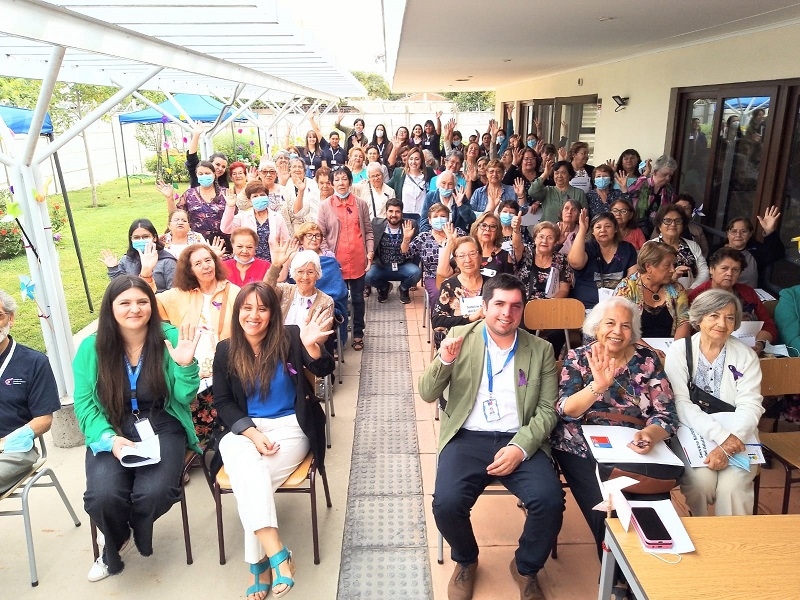  Senama Maule realizó conversatorio “Mujeres mayores, derechos y resistencias”