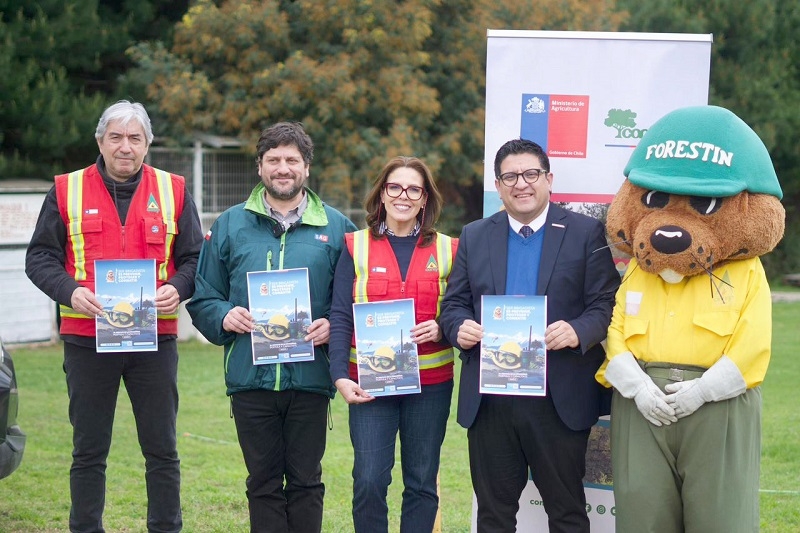 CONAF Maule refuerza postulación para brigadistas forestales