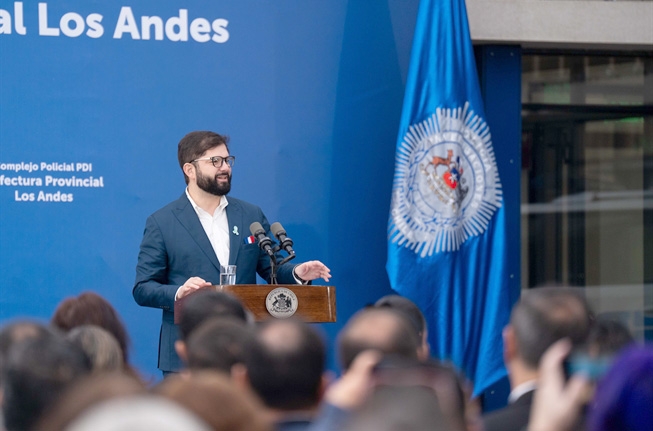 Encuesta CADEM: 35% aprueba y 59% desaprueba la gestión del Presidente Gabriel Boric