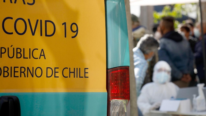 Chile inició noviembre con más de 10 mil casos activos de Covid y una positividad del 15,40%