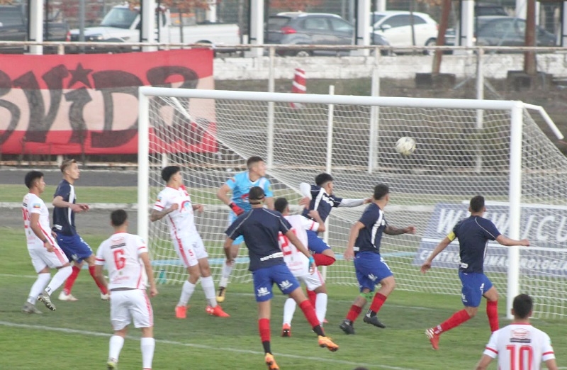 Al mediodía: Deportes Linares comienza la segunda rueda en Quillón 