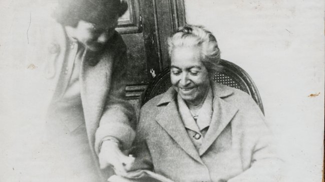 Gobierno niega que conmemoración por el Nobel de Gabriela Mistral esté centrada en su orientación sexual