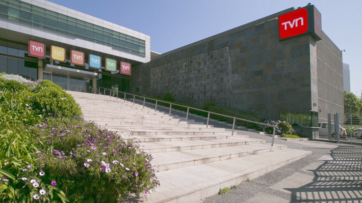 Crisis de TVN: Parlamentarios apuntan a "reestructuración total" y abren debate por financiamiento estatal