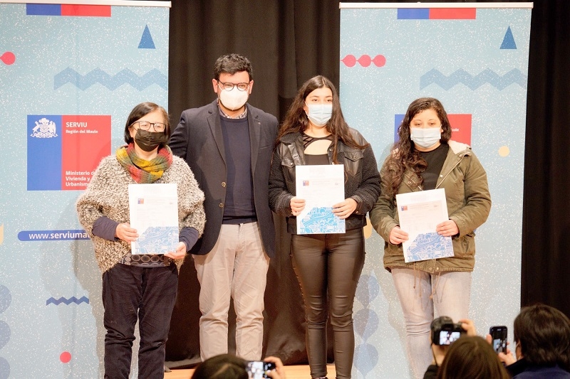 Se inicia entrega de subsidios de clase media para familias maulinas  