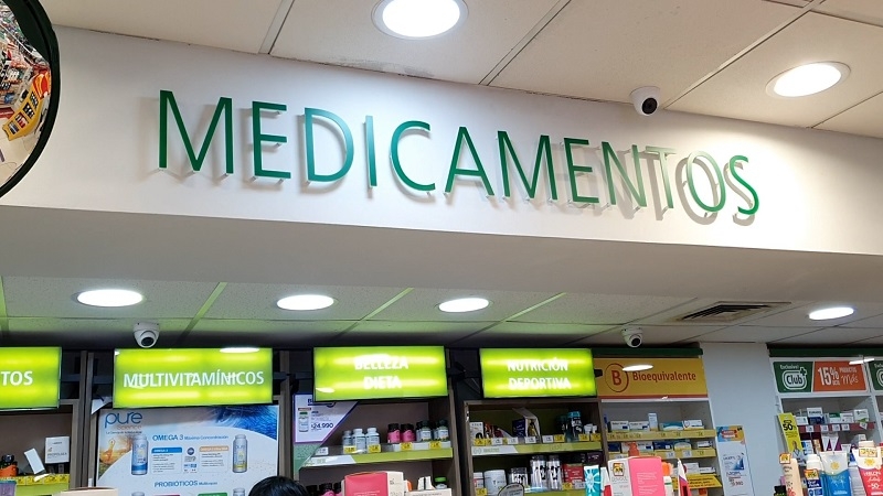 SERNAC: Farmacias Ahumada compensará a consumidores por colusión de medicamentos.
