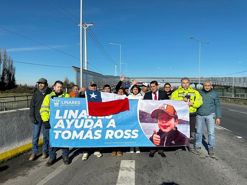 Linares: Cálido apoyo a Camila Gómez en su marcha hacia La Moneda