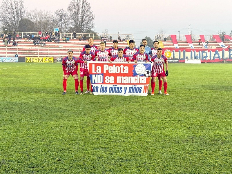 Deportes Linares venció al equipo del almirante Arturo Fernández Vial 
