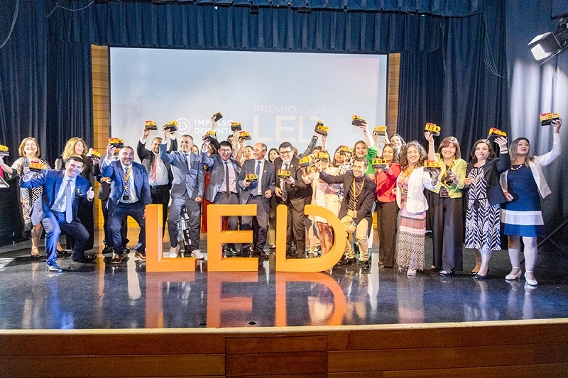 Director del Maule es finalista del Premio LED 2025 por su trabajo en convivencia y salud mental escolar
