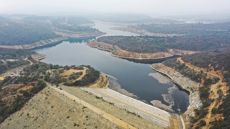 Plan Verano de la industria: Empresas sanitarias buscan asegurar suministro de agua potable para temporada de mayor demanda hídrica con una inversión cercana a los $142 mil millones