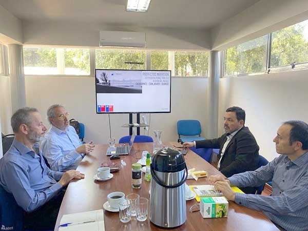 Defensoría del Maule presentó iniciativas para futuras construcciones de oficinas en Cauquenes, San Javier y Curicó.