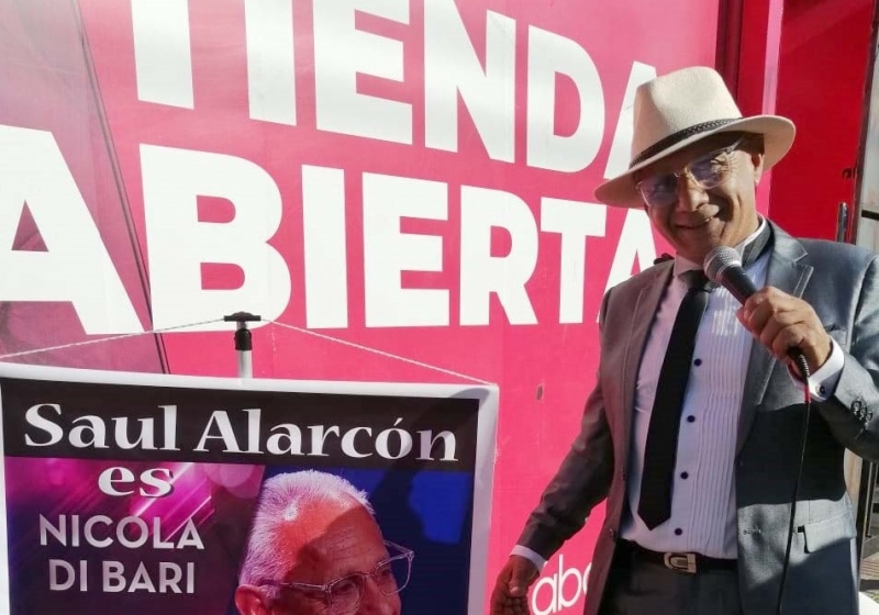 Cantante linarense Saúl Alarcón se prepara para la cuarta temporada del programa “Yo Soy”, de Chilevisión