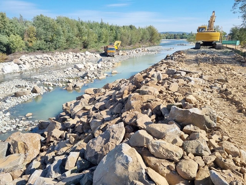 MOP ejecuta valiosas obras de defensas fluviales en la región del Maule