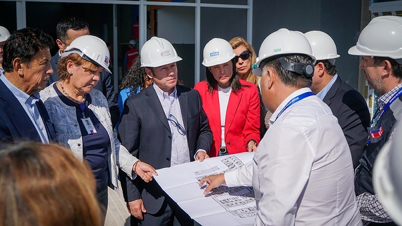 Más del 85% de avance tienen las obras del Hogar San Camilo y el Cesfam Óscar Bonilla de Linares gracias a recursos del Gobierno Regional