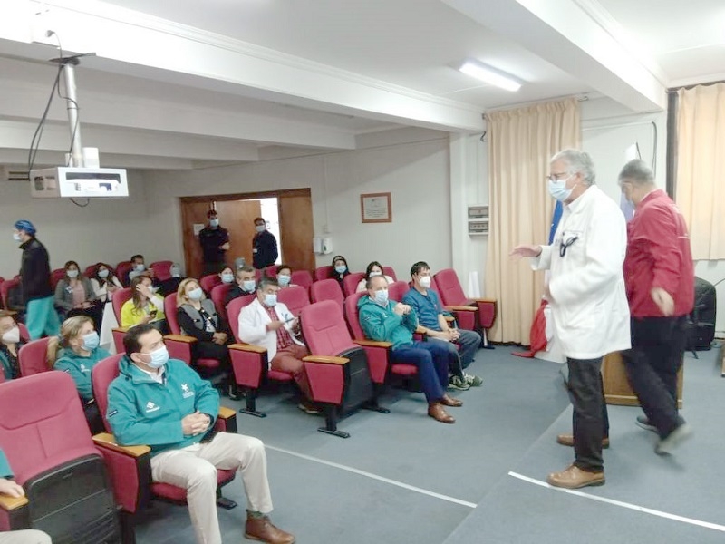 Servicio de Salud Maule y Clínica Alemana sellan  acuerdo para realizar cirugías en Hospital de Linares 
